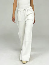Hazel Blues® | Wide Leg Contrast Stitching Jeans