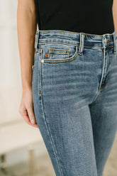 Hazel Blues® | Deborah Mid Rise Capri