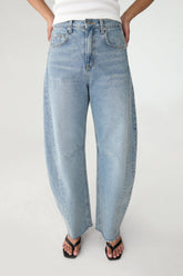 HIGH RISE VINTAGE WASH BARREL JEAN