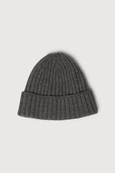 CLASSIC RIBBED KNIT BEANIE