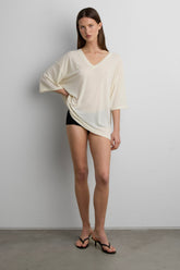 OVERSIZED V-NECK T-SHIRT