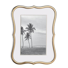 Crown Point™ Gold 4" x 6" Frame