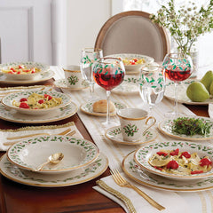 Holiday 5-piece Dinnerware Set + Bonus