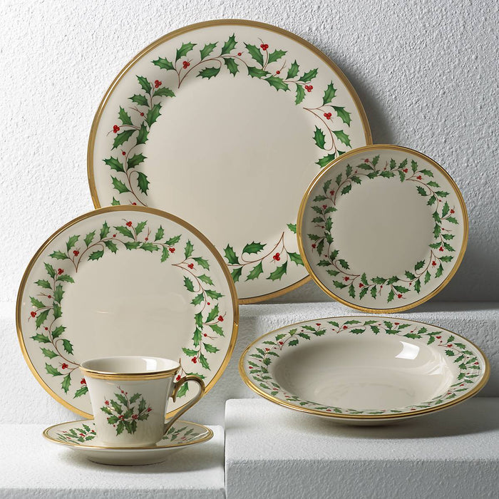 Holiday 5-piece Dinnerware Set + Bonus