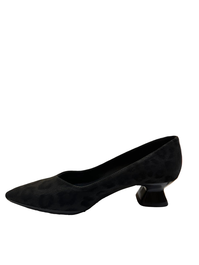 ZAPATO SALON  NEGRO GIAGUARO TACON 3 DANIELA VEGA